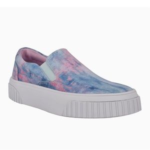 New Nine West Dally Tie Dye Slip-On Sneakers